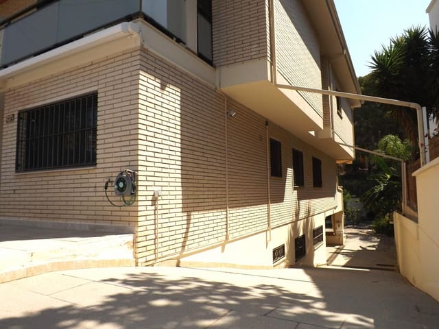 5 soverom Kjedet enebolig til salgs i Segur de Calafell, Calafell med garasje - € 365 000 (Ref: 8446544)