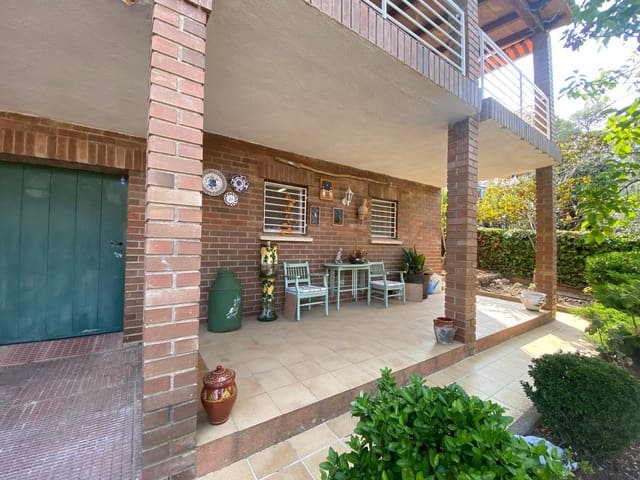 5 soveværelse Villa til salg i Albinyana med swimmingpool garage - € 298.000 (Ref: 8479507)