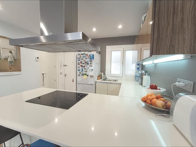 2 makuuhuone Kattohuoneisto myytävänä paikassa Segur de Calafell, Calafell mukana 
autotalli - 149 000 € (Ref: 8932286)