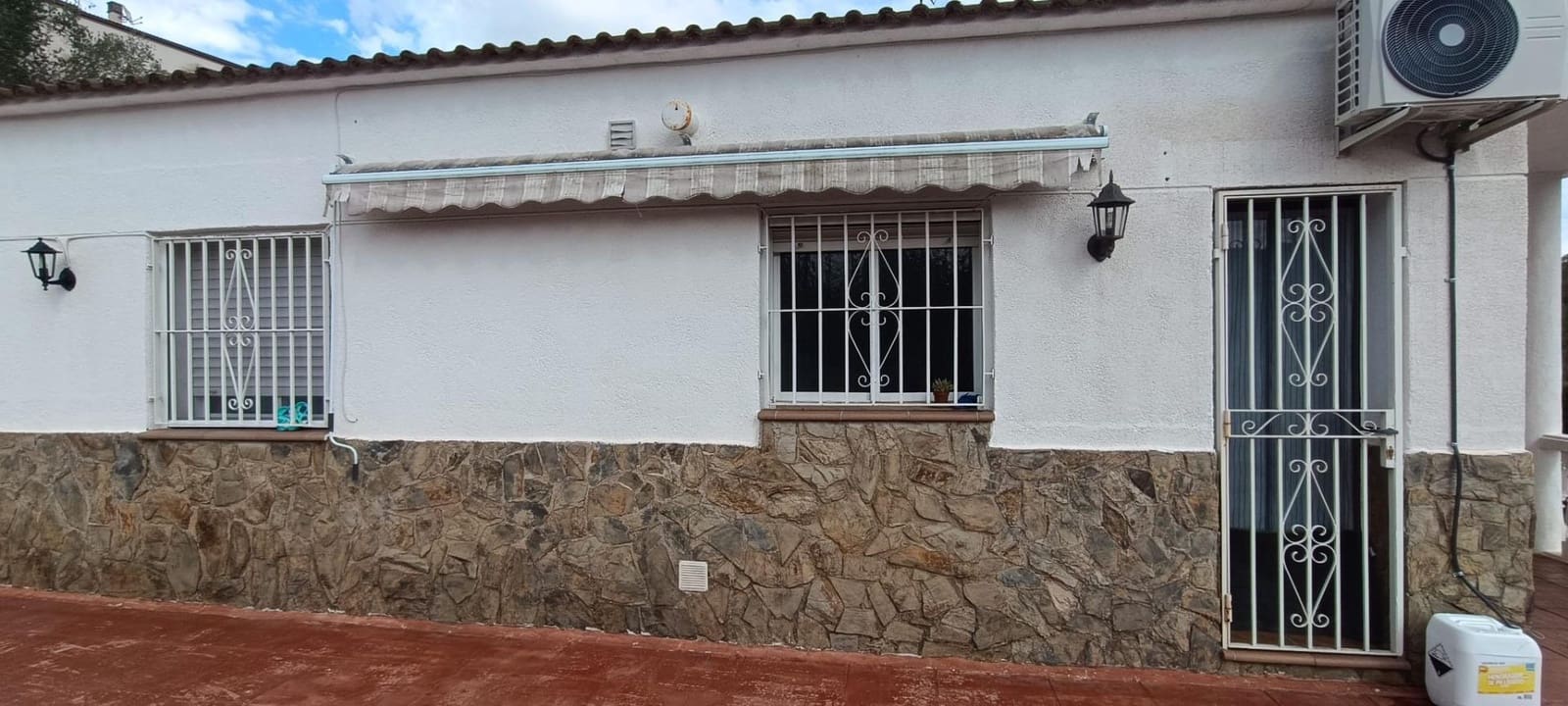 4 soveværelse Finca/Landehus til salg i Olivella med swimmingpool garage - € 330.000 (Ref: 8982441)