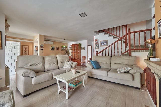 4 quarto Moradia em Banda para venda em Cunit - 285 000 € (Ref: 8992483)