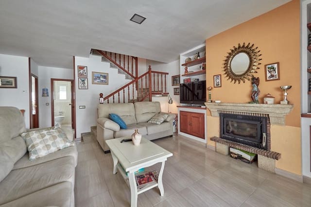 4 quarto Moradia em Banda para venda em Cunit - 285 000 € (Ref: 8992483)