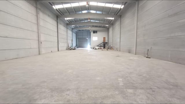 Virksomhed til salg i Bellvei med garage - € 392.000 (Ref: 9154057)