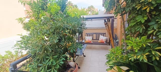 4 soverom Rekkehus til salgs i Calafell med svømmebasseng garasje - € 390 000 (Ref: 9169606)