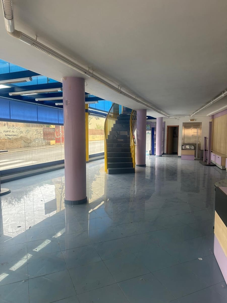 Commercial for rent in El Vendrell - € 1,400 (Ref: 9264297)