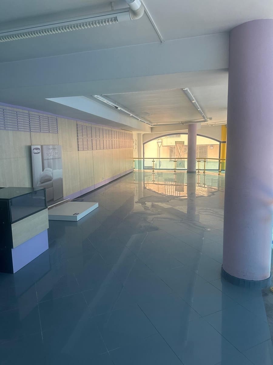 Commercial for rent in El Vendrell - € 1,400 (Ref: 9264297)