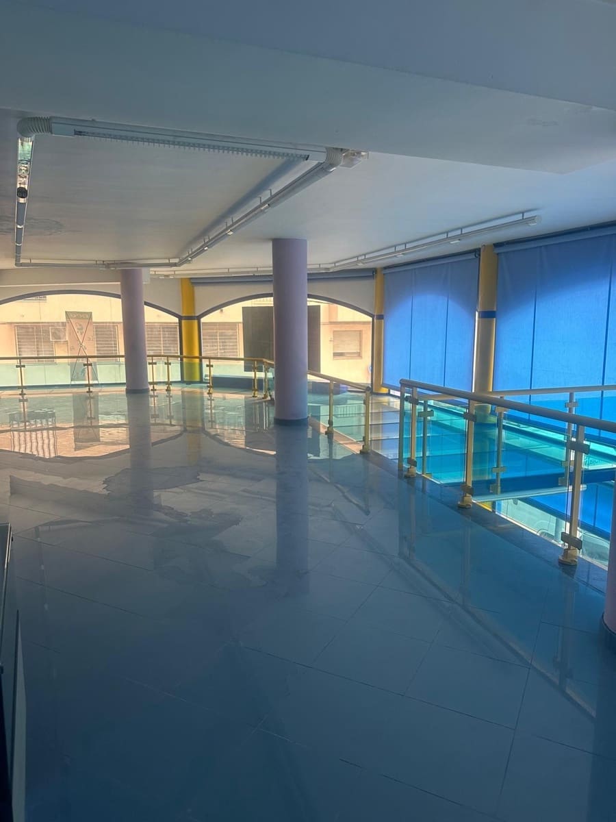 Commercial for rent in El Vendrell - € 1,400 (Ref: 9264297)