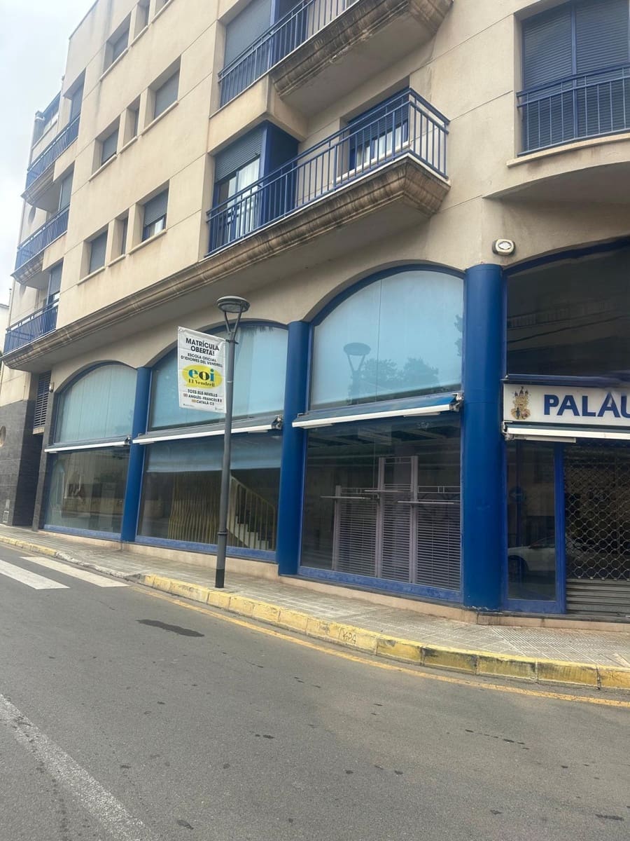 Commercial for rent in El Vendrell - € 1,400 (Ref: 9264297)