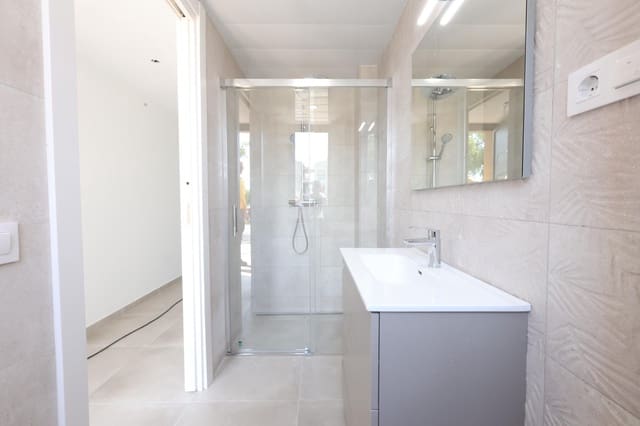 3 bedroom Terraced Villa for sale in Banyeres del Penedès with garage - € 275,000 (Ref: 9330720)