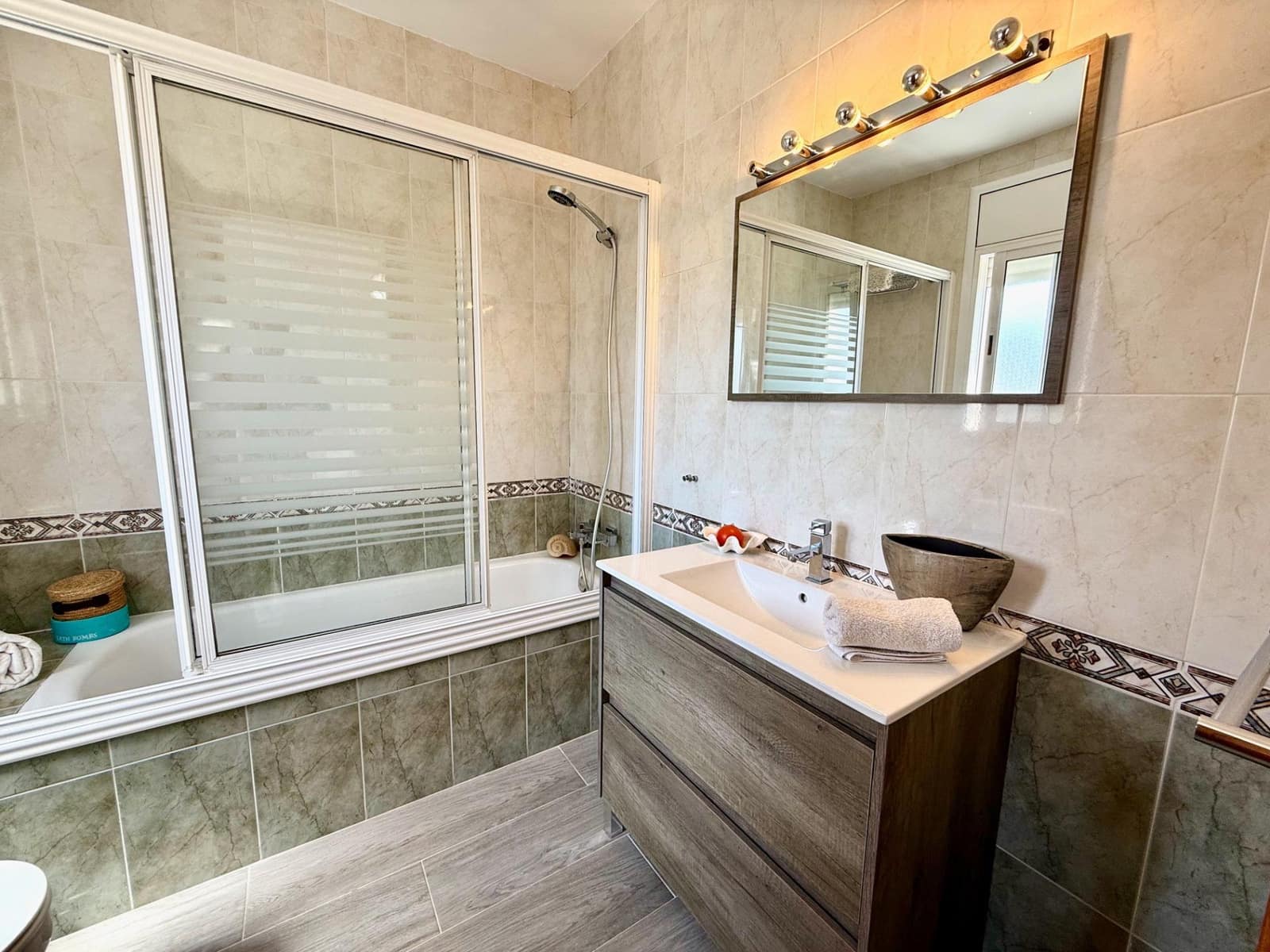 4 chambre Villa/Maison Mitoyenne à vendre à Segur de Calafell avec garage - 325 000 € (Ref: 9330721)