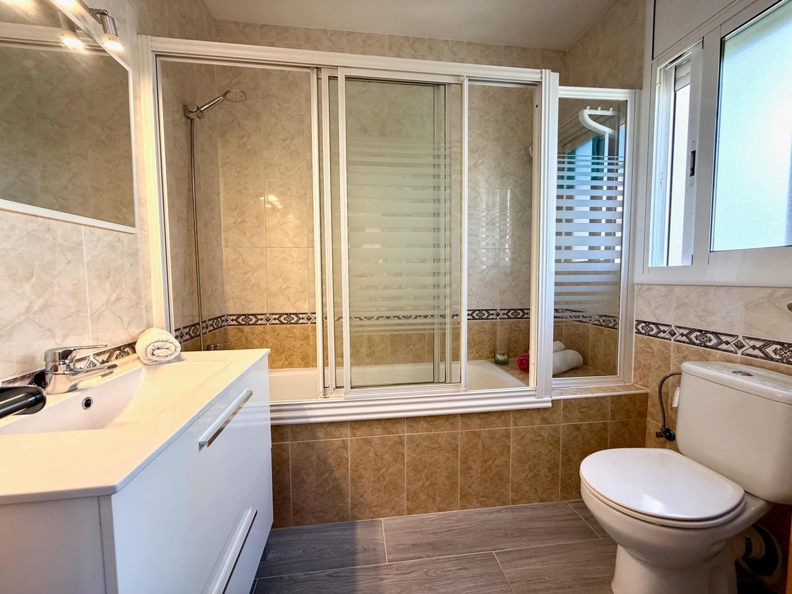 4 chambre Villa/Maison Mitoyenne à vendre à Segur de Calafell avec garage - 325 000 € (Ref: 9330721)