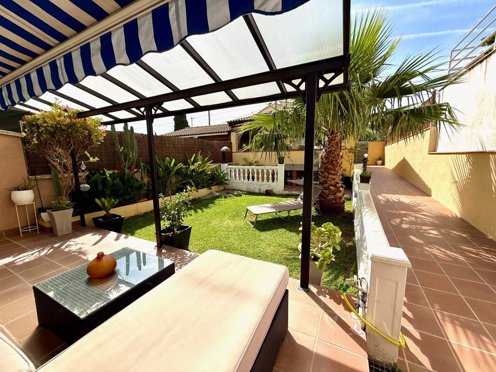 4 chambre Villa/Maison Mitoyenne à vendre à Segur de Calafell avec garage - 325 000 € (Ref: 9330721)