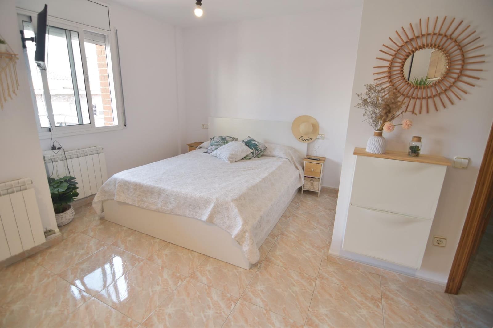 3 bedroom Flat for sale in El Vendrell with pool - € 231,864 (Ref: 9330726)