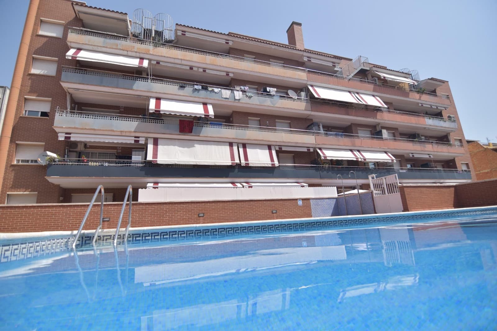 3 bedroom Flat for sale in El Vendrell with pool - € 231,864 (Ref: 9330726)