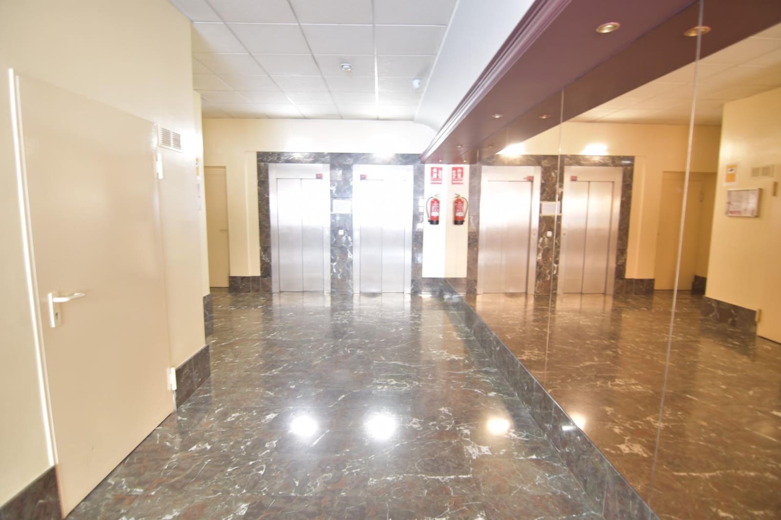 3 bedroom Flat for sale in El Vendrell with pool - € 231,864 (Ref: 9330726)