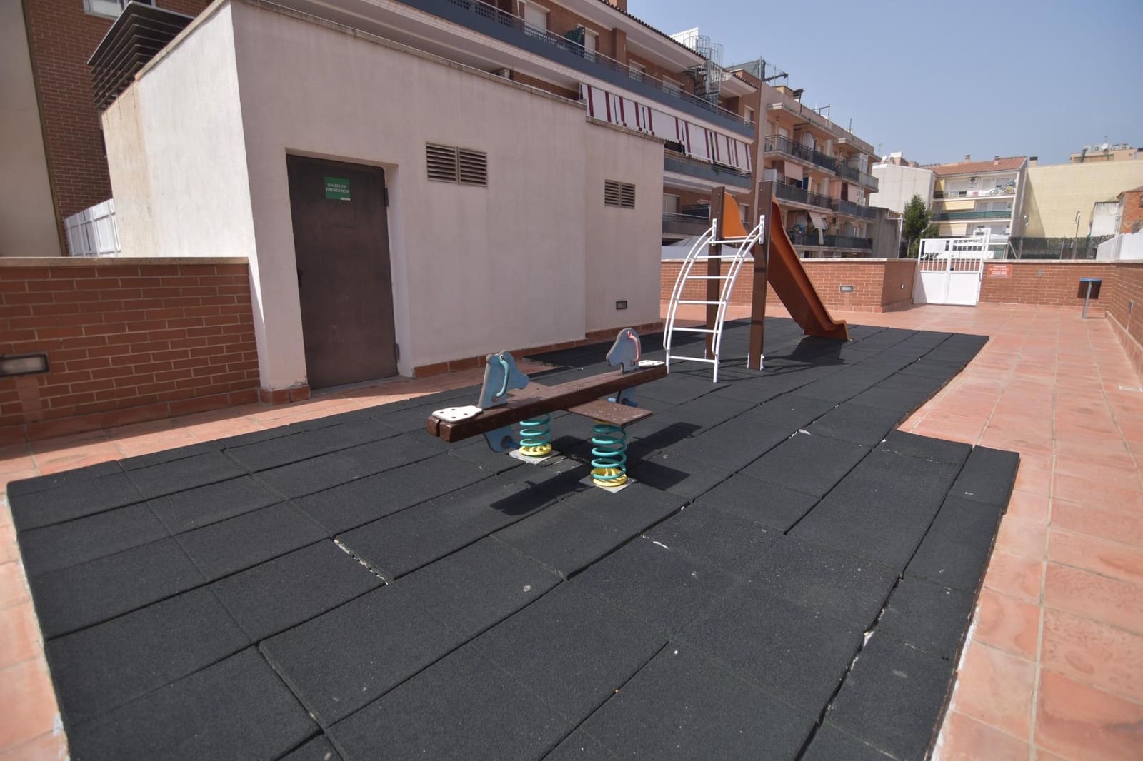 3 bedroom Flat for sale in El Vendrell with pool - € 231,864 (Ref: 9330726)