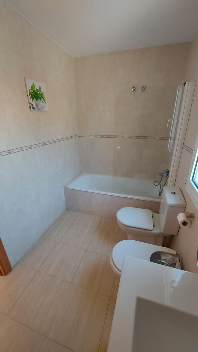 4 sypialnia Dom szeregowy na sprzedaż w Segur de Calafell z basenem garażem - 340 000 € (Ref: 9330732)