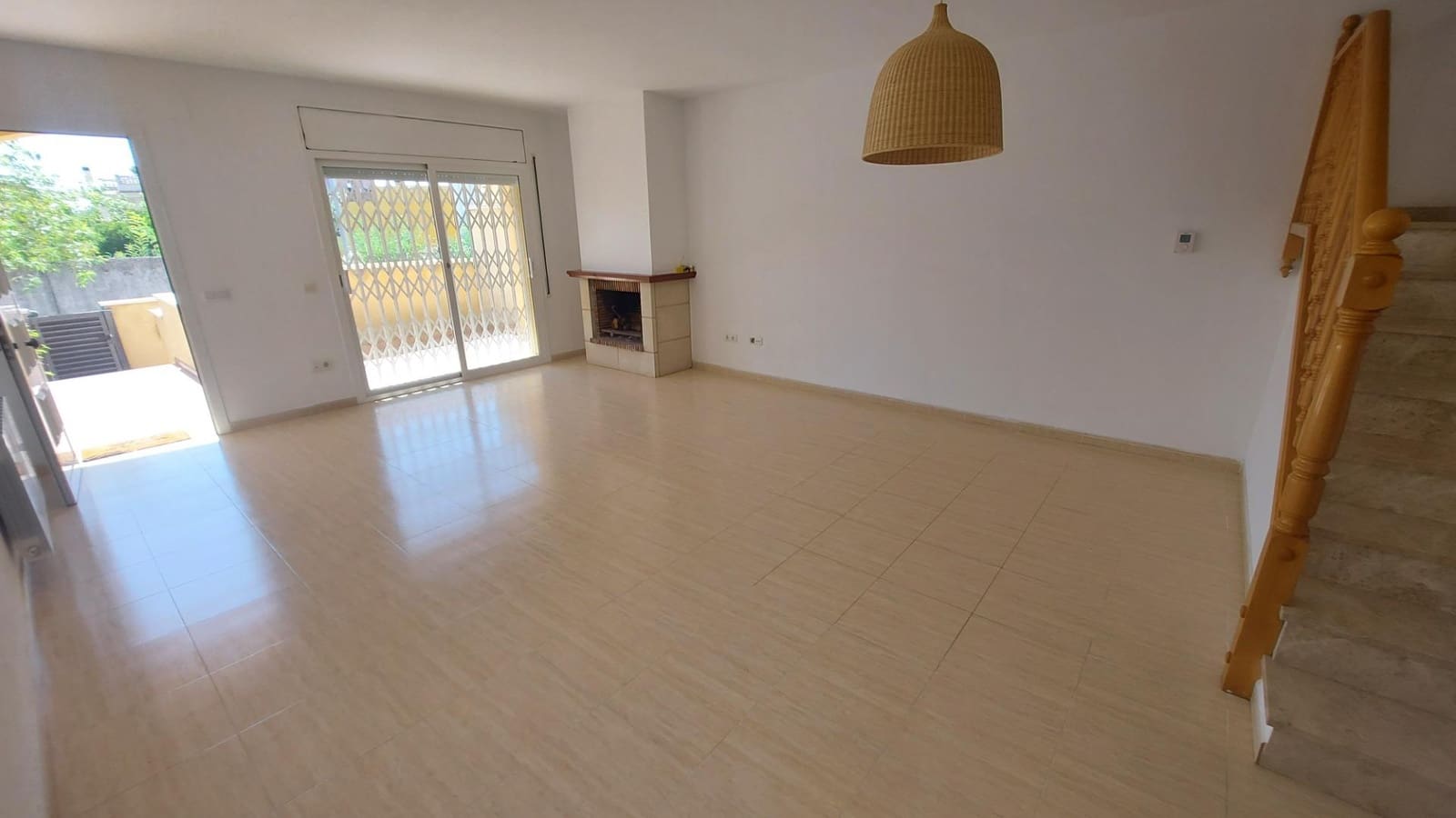 4 sypialnia Dom szeregowy na sprzedaż w Segur de Calafell z basenem garażem - 340 000 € (Ref: 9330732)