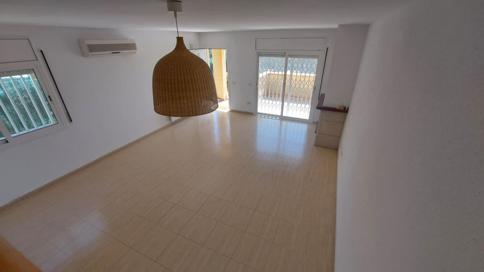 4 sypialnia Dom szeregowy na sprzedaż w Segur de Calafell z basenem garażem - 340 000 € (Ref: 9330732)