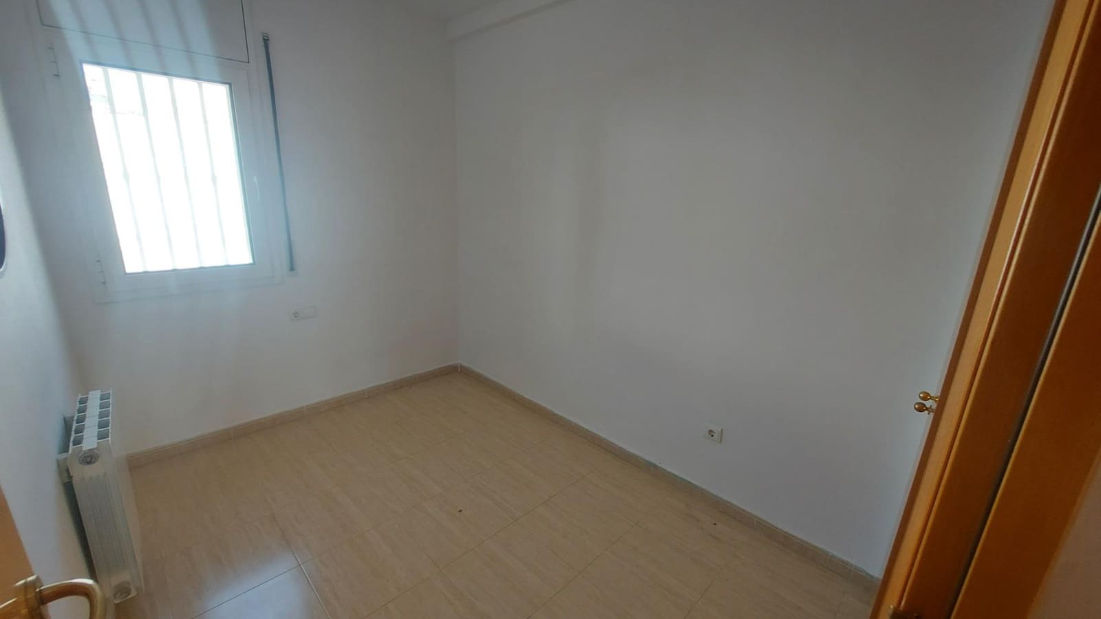 4 sypialnia Dom szeregowy na sprzedaż w Segur de Calafell z basenem garażem - 340 000 € (Ref: 9330732)