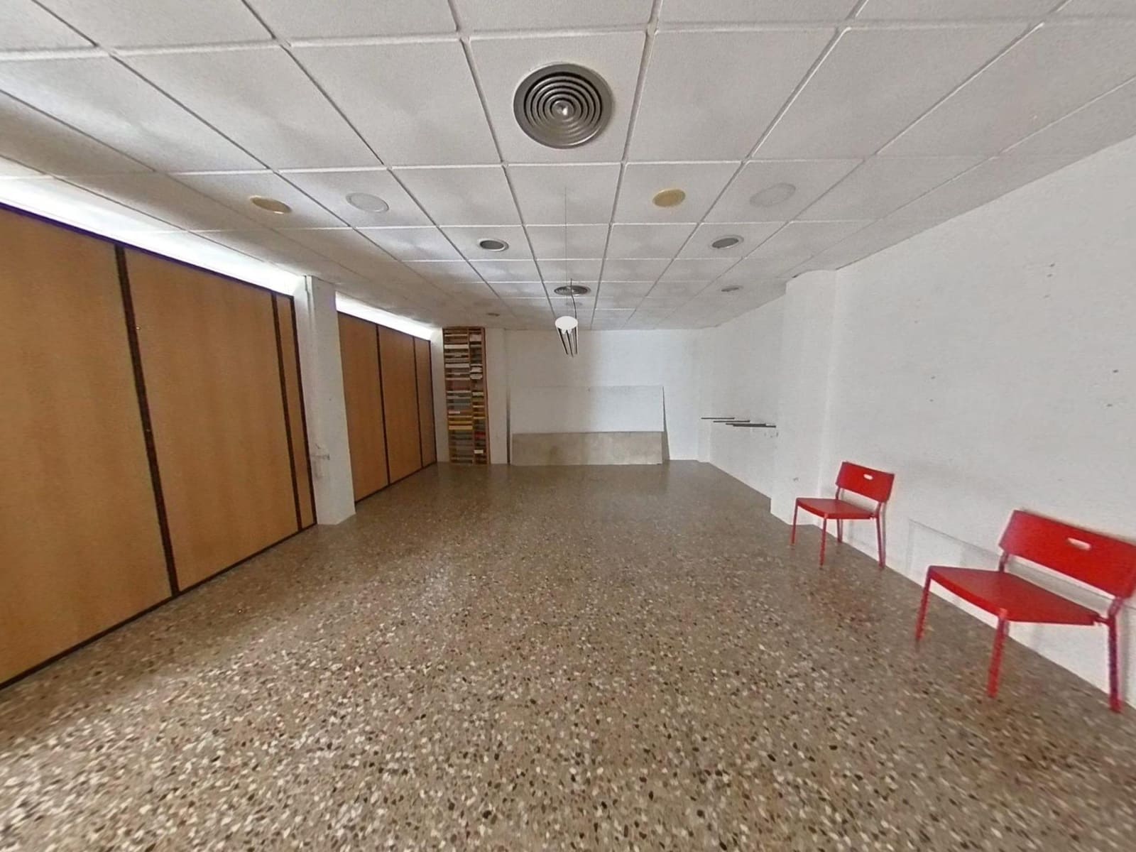 Commercieel te koop in El Vendrell - € 110.000 (Ref: 9330737)