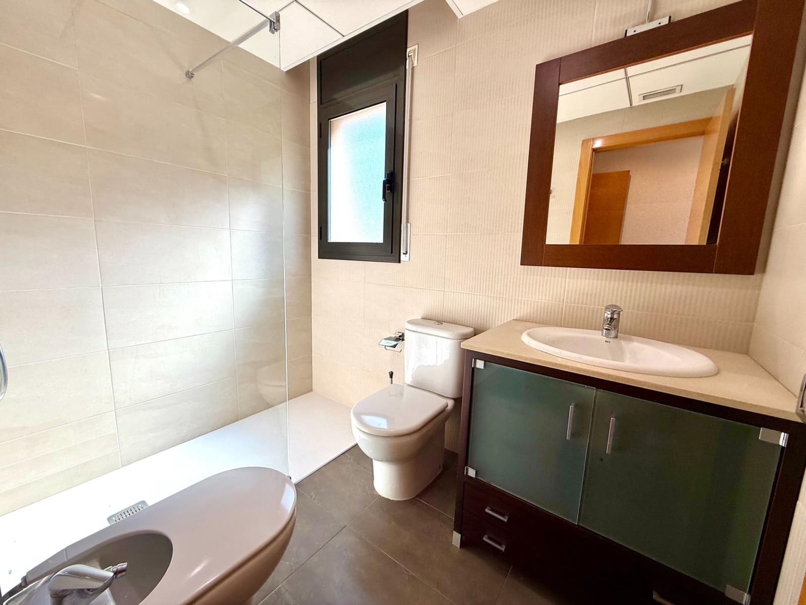 5 sypialnia Willa na sprzedaż w El Vendrell z basenem garażem - 430 000 € (Ref: 9330741)