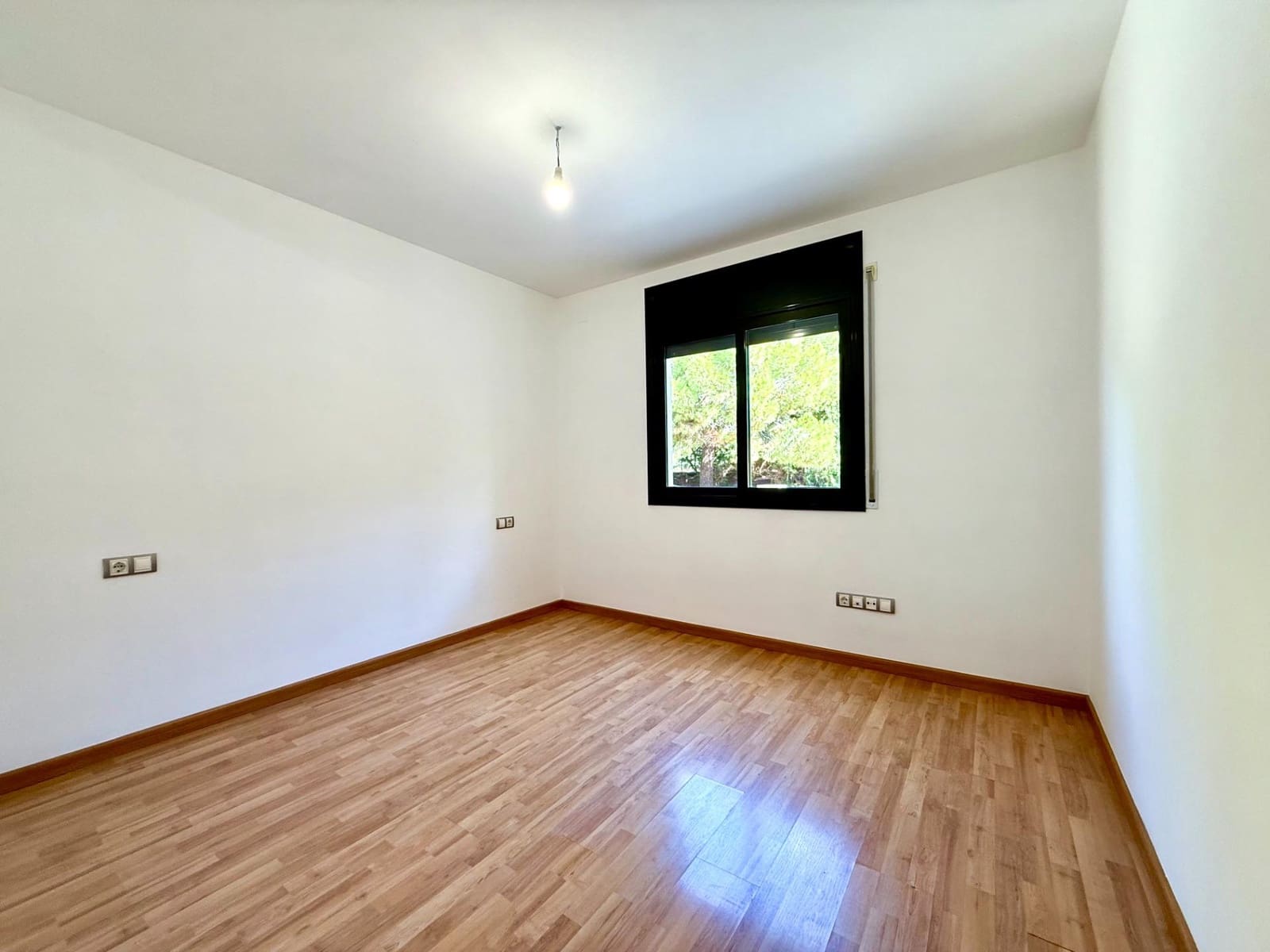 5 sypialnia Willa na sprzedaż w El Vendrell z basenem garażem - 430 000 € (Ref: 9330741)