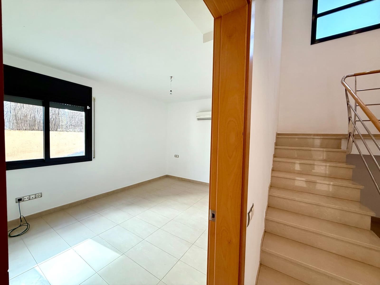 5 sypialnia Willa na sprzedaż w El Vendrell z basenem garażem - 430 000 € (Ref: 9330741)