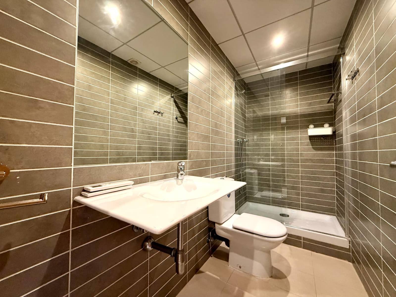 5 sypialnia Willa na sprzedaż w El Vendrell z basenem garażem - 430 000 € (Ref: 9330741)