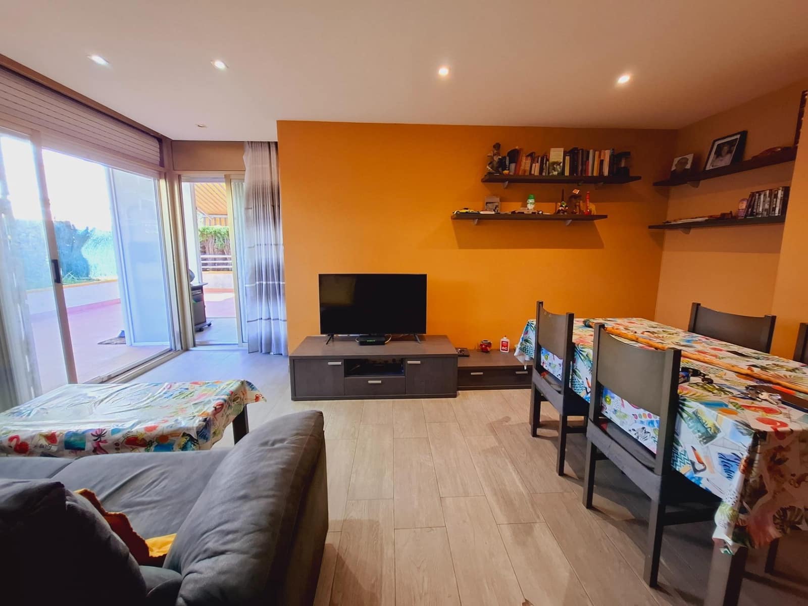 3 bedroom Apartment for sale in Cunit with pool - € 281,000 (Ref: 9330744)