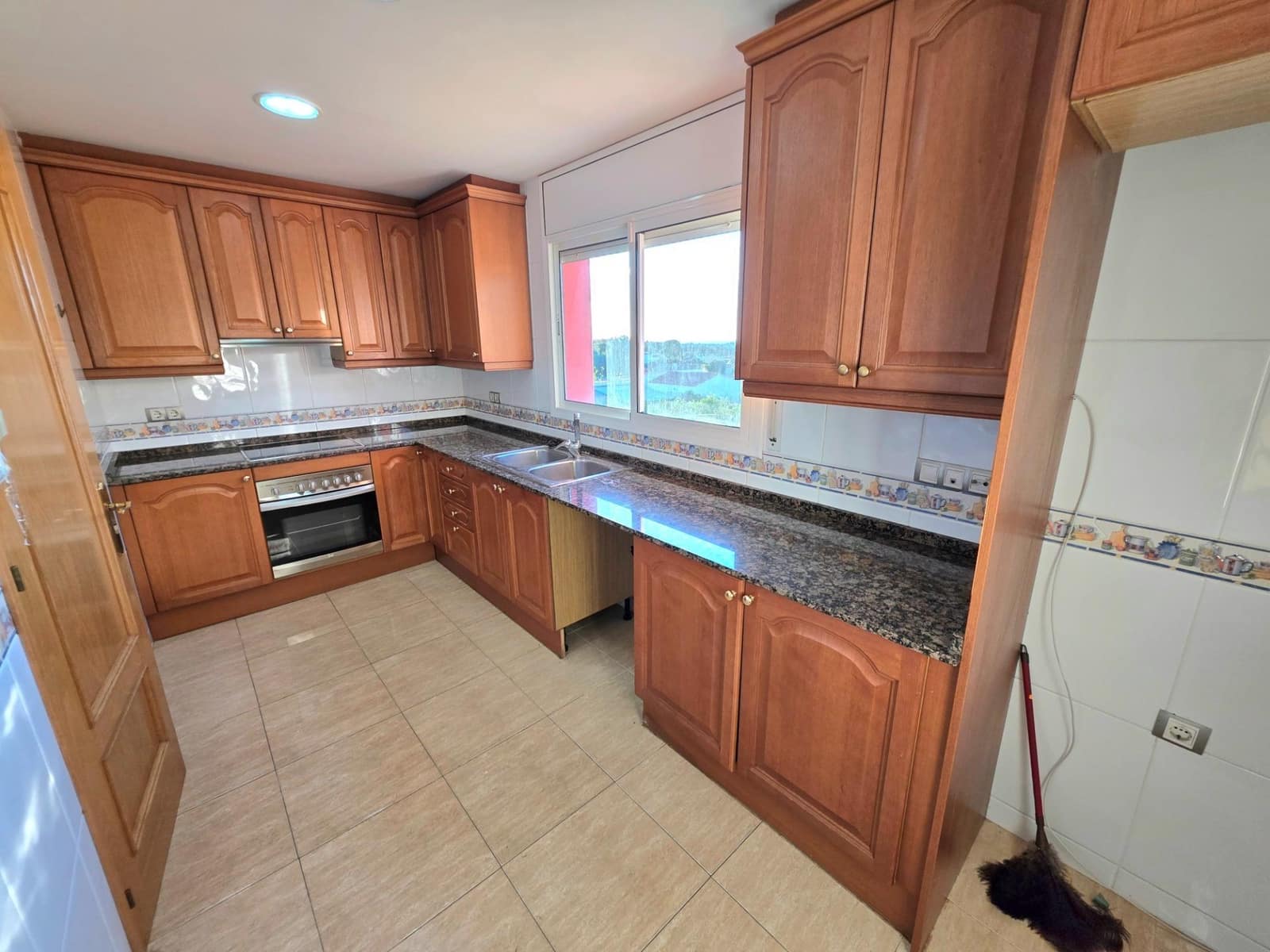 4 Zimmer Reihenhaus zu verkaufen in La Pobla de Montornes mit Garage - 273.000 € (Ref: 9374354)