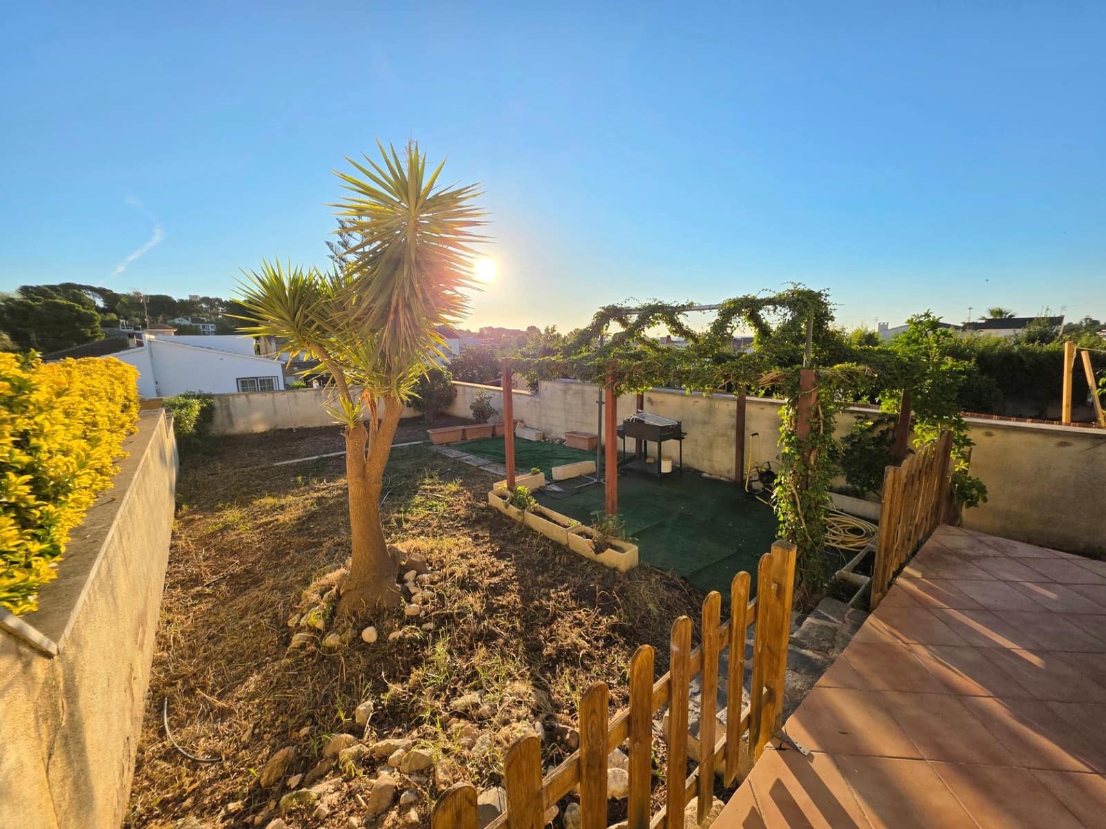 4 Zimmer Reihenhaus zu verkaufen in La Pobla de Montornes mit Garage - 273.000 € (Ref: 9374354)