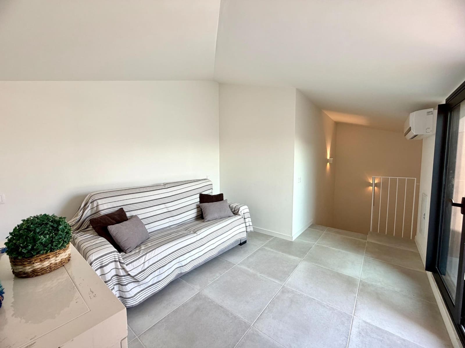 3 soveværelse Penthouse til salg i Calafell med swimmingpool garage - € 399.500 (Ref: 9374356)