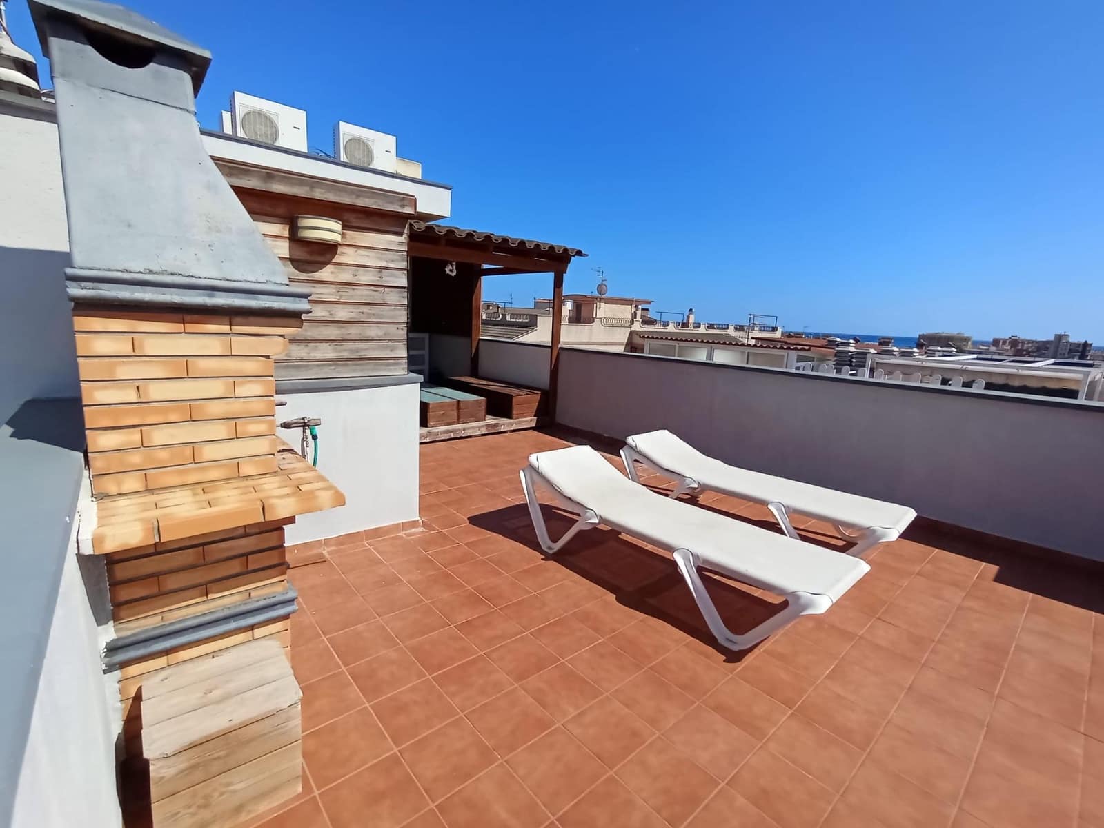 2 bedroom Penthouse for sale in Cunit with pool - € 215,000 (Ref: 9407997)