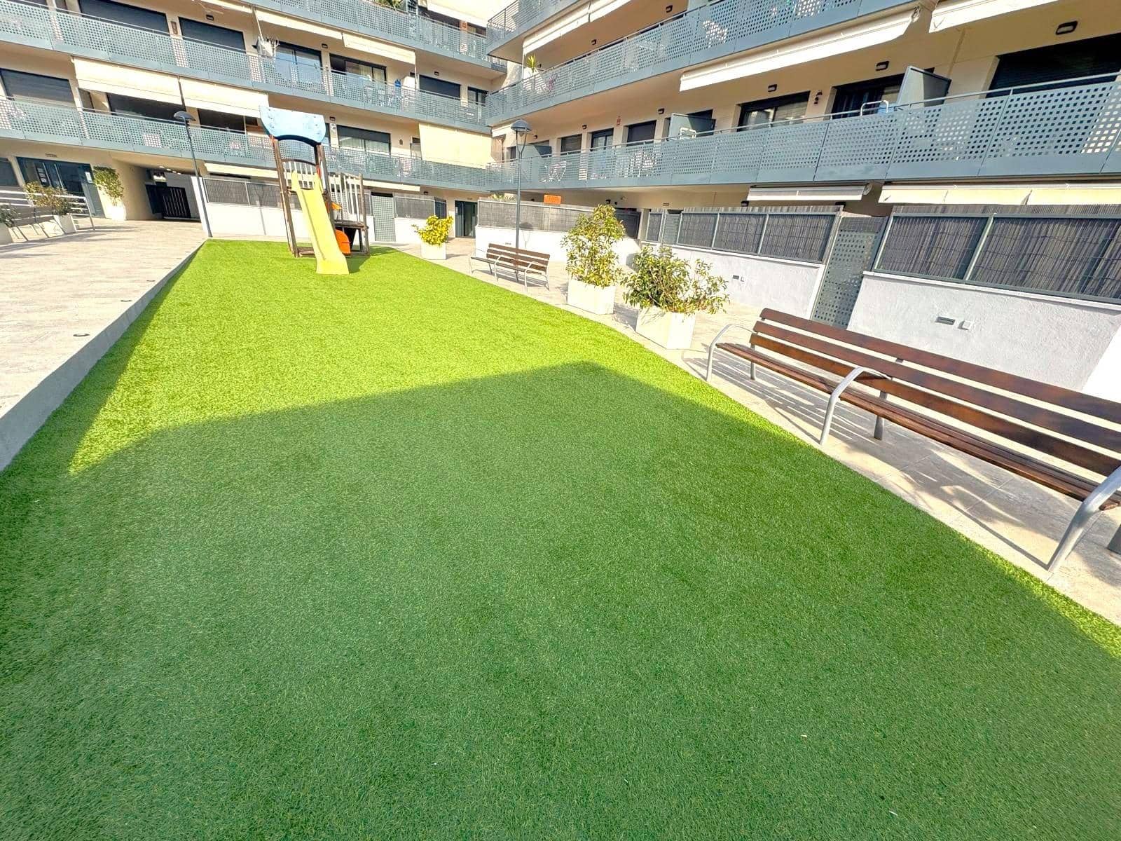 Piso de 3 habitaciones en El Vendrell en venta con piscina - 285.000 € (Ref: 9427310)