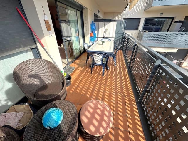 Piso de 3 habitaciones en El Vendrell en venta con piscina - 285.000 € (Ref: 9427311)
