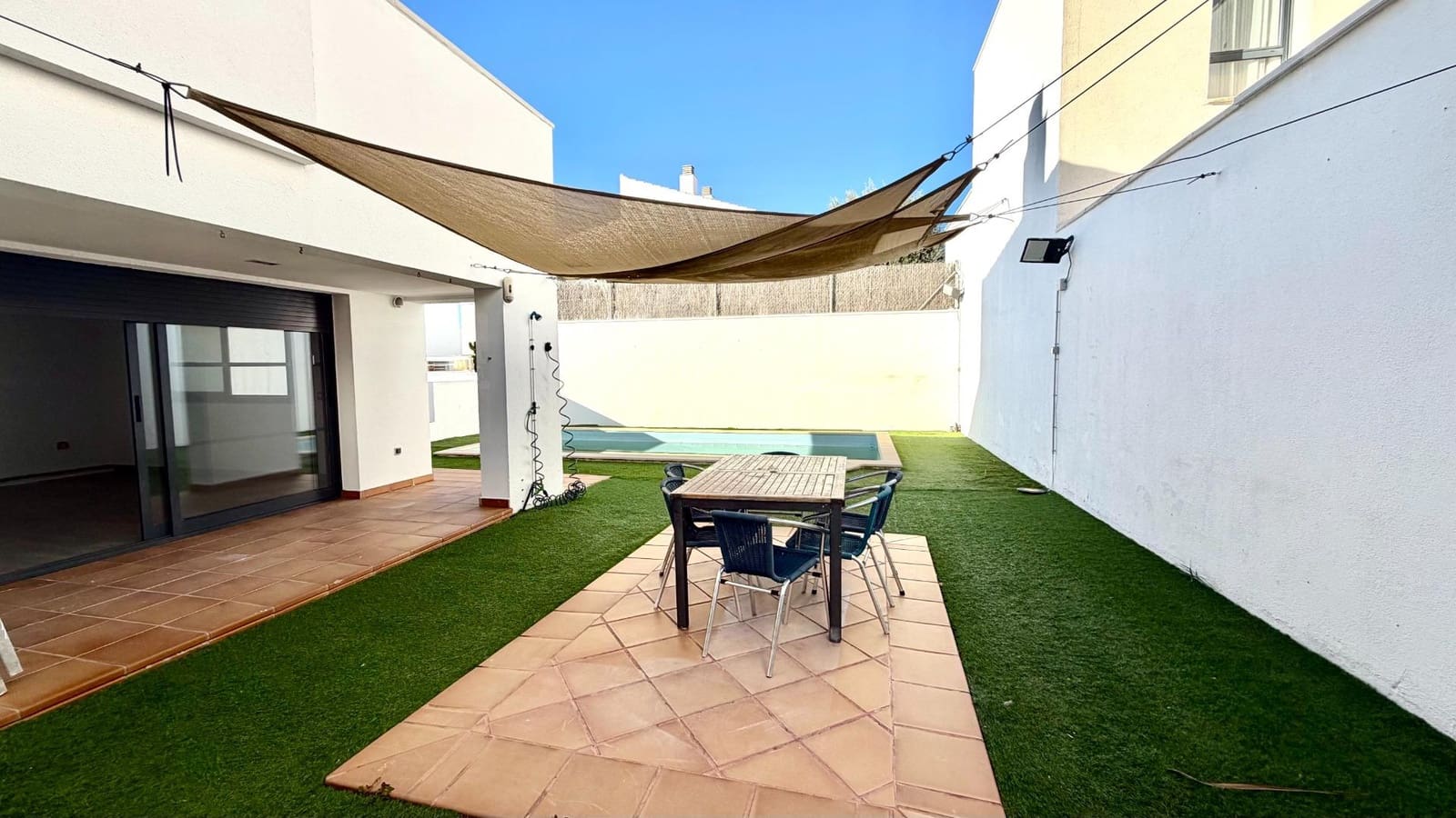 3 soverom Villa til salgs i Calafell med svømmebasseng garasje - € 399 000 (Ref: 9437523)