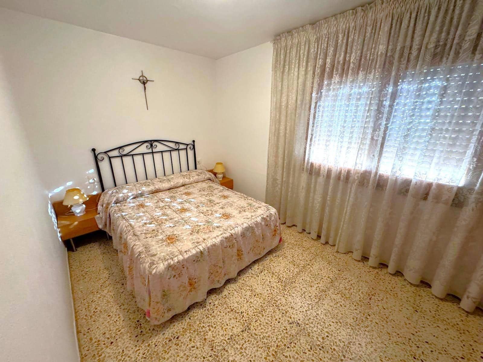 6 slaapkamer Villa te koop in Segur de Calafell met zwembad garage - € 335.000 (Ref: 9473046)