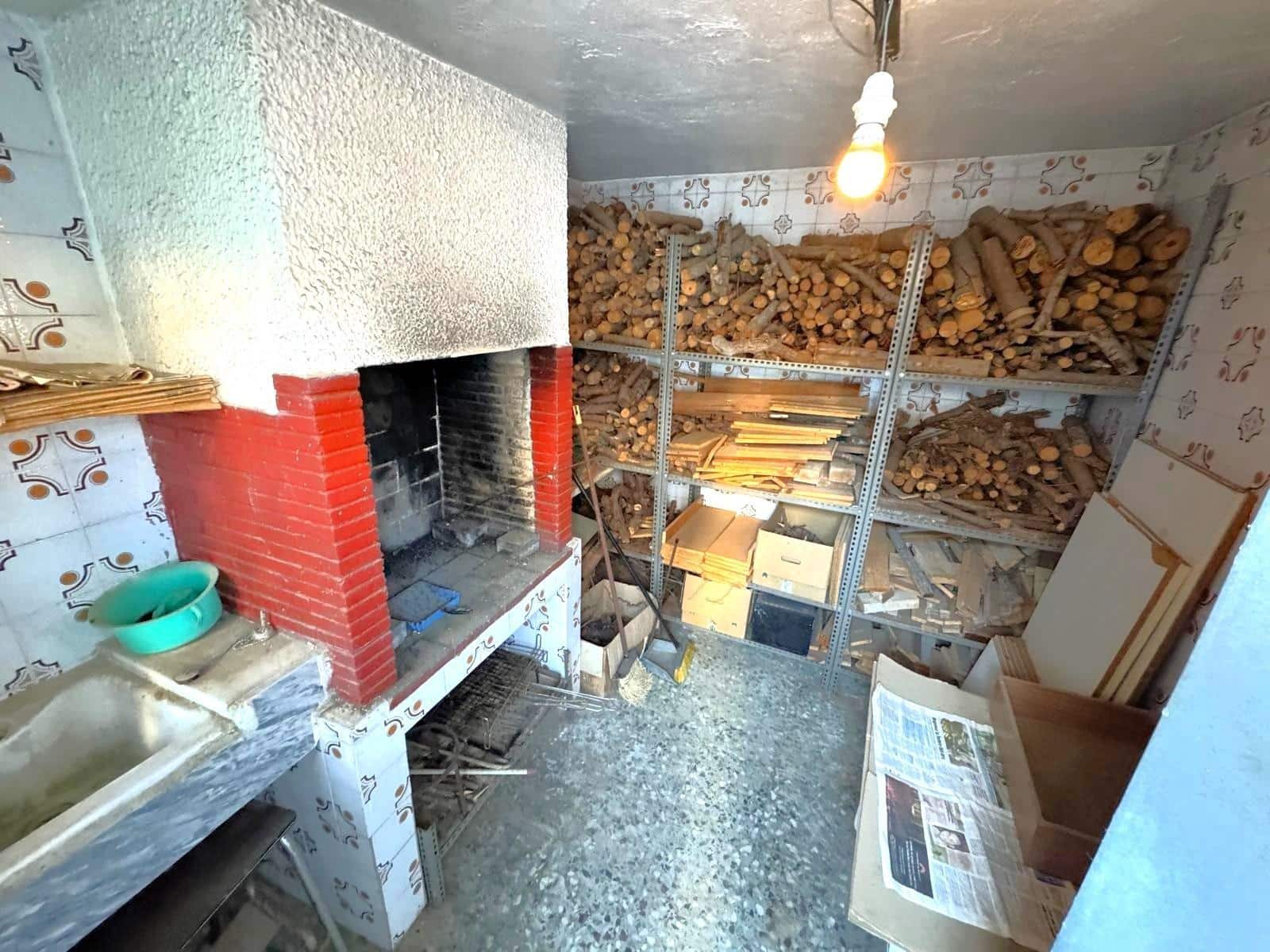 6 slaapkamer Villa te koop in Segur de Calafell met zwembad garage - € 335.000 (Ref: 9473046)