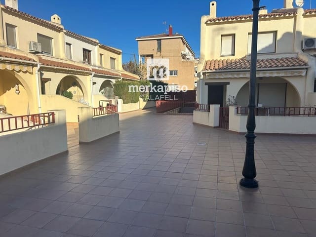 4 makuuhuone Omakotitalo myytävänä paikassa Calafell mukana 
autotalli - 269 000 € (Ref: 9486929)