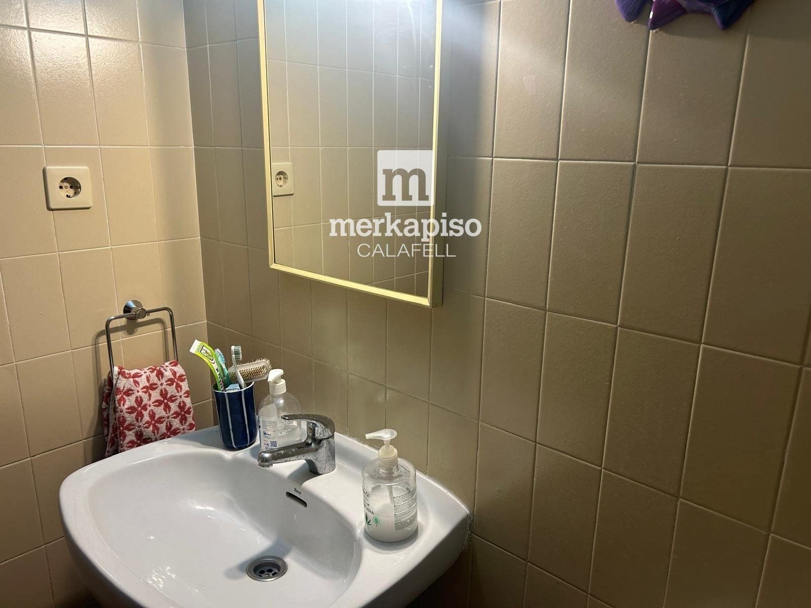 4 makuuhuone Omakotitalo myytävänä paikassa Calafell mukana 
autotalli - 269 000 € (Ref: 9486929)