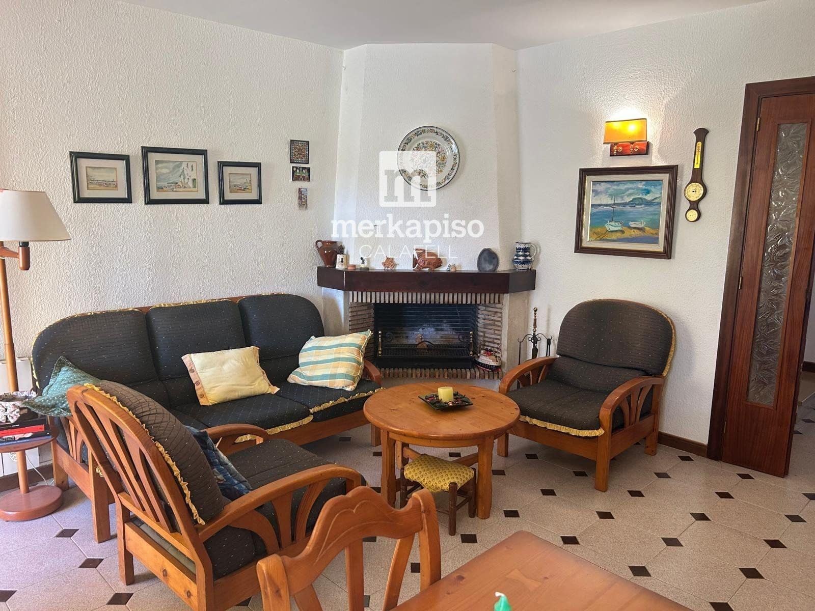 4 makuuhuone Omakotitalo myytävänä paikassa Calafell mukana 
autotalli - 269 000 € (Ref: 9486929)