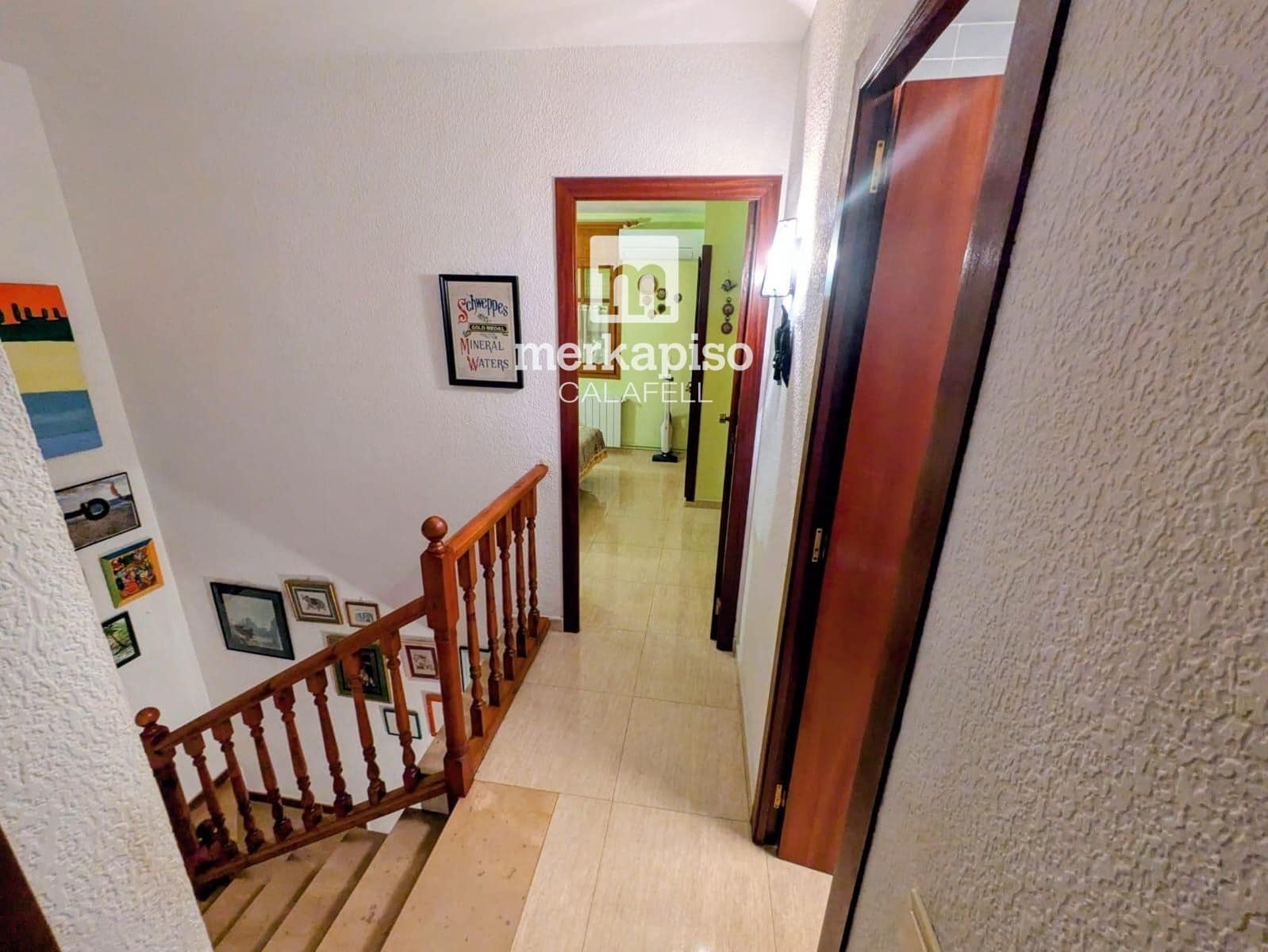 4 makuuhuone Omakotitalo myytävänä paikassa Calafell mukana 
autotalli - 269 000 € (Ref: 9486929)