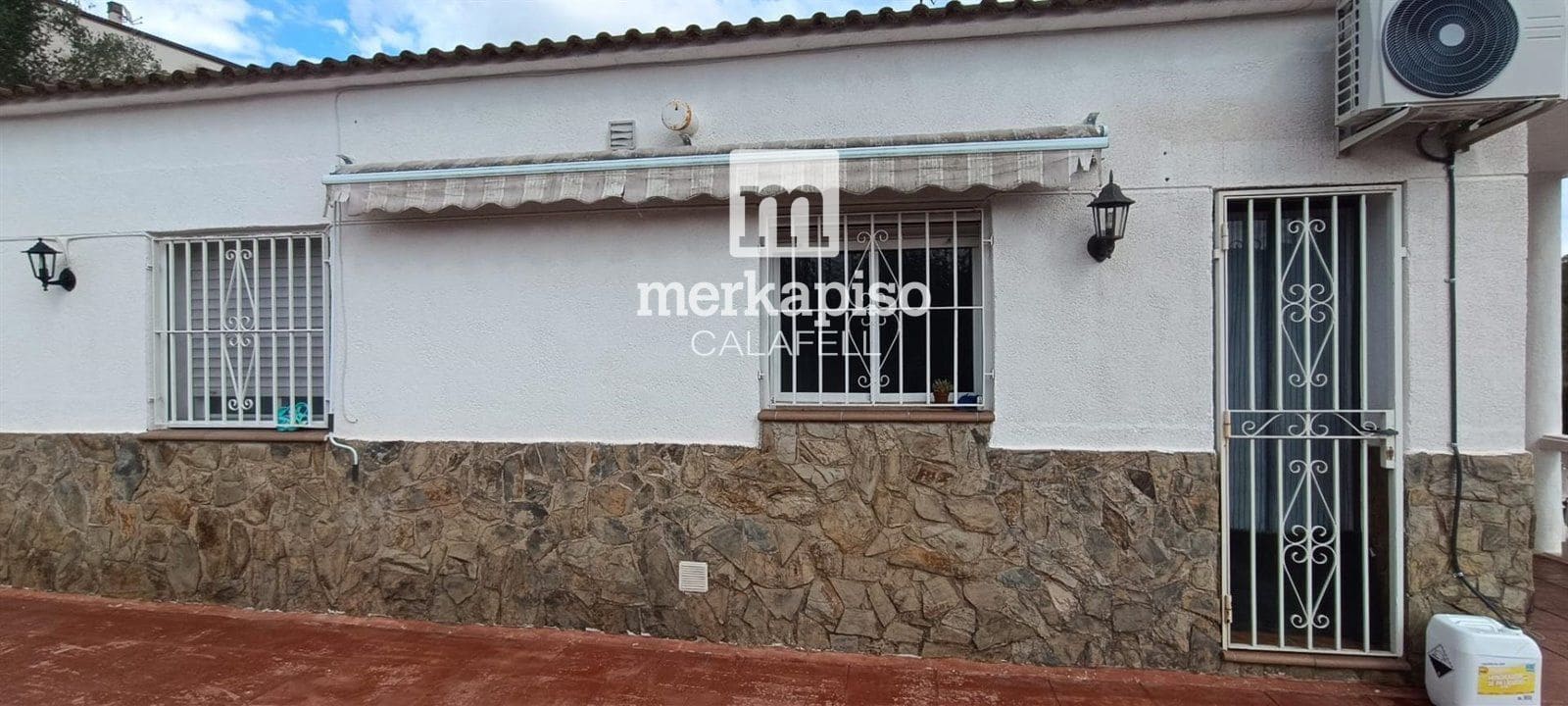 4 soveværelse Villa til salg i Olivella med swimmingpool - € 330.000 (Ref: 9486945)