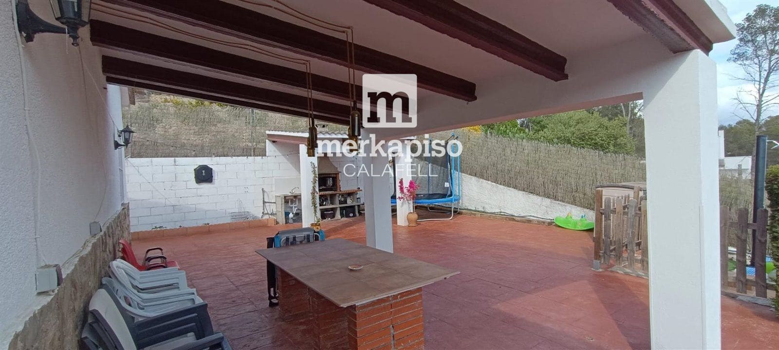 4 soveværelse Villa til salg i Olivella med swimmingpool - € 330.000 (Ref: 9486945)