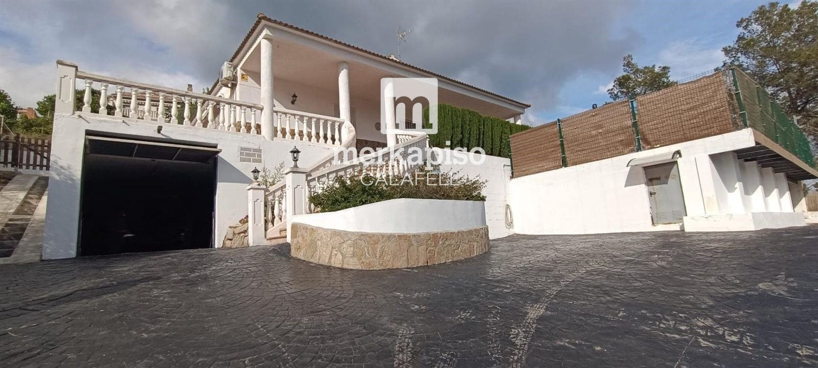 4 soverom Villa til salgs i Olivella med svømmebasseng - € 330 000 (Ref: 9486945)