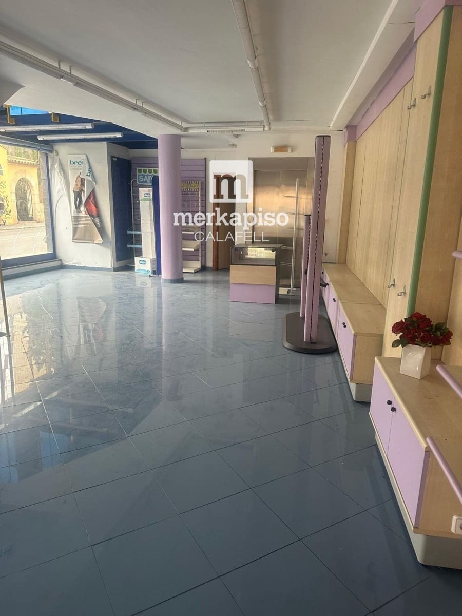 Commercial for rent in El Vendrell - € 1,400 (Ref: 9486954)