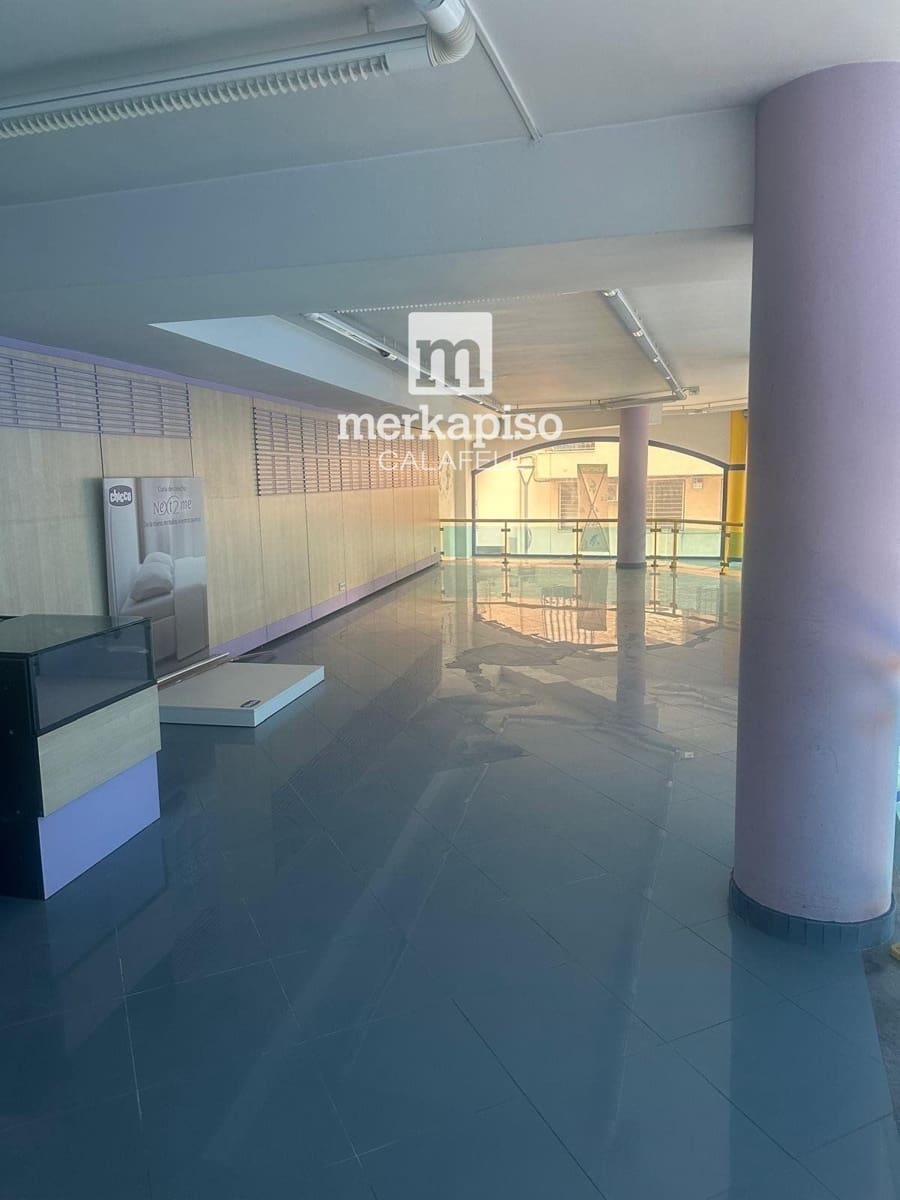 Commercial for rent in El Vendrell - € 1,400 (Ref: 9486954)