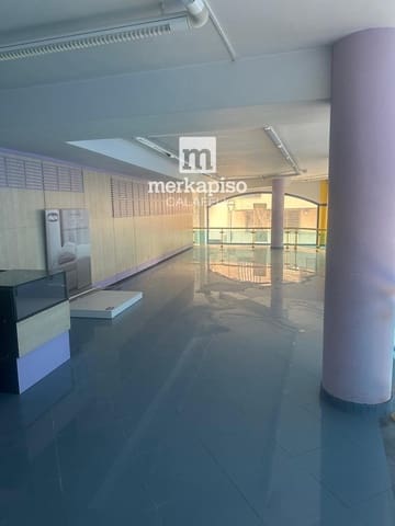 Commercial for rent in El Vendrell - € 1,400 (Ref: 9486954)