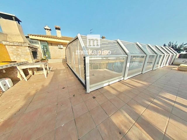 Chalet de 5 habitaciones en Les Pedreres, Santa Oliva en venta con piscina garaje - 675.000 € (Ref: 9486956)